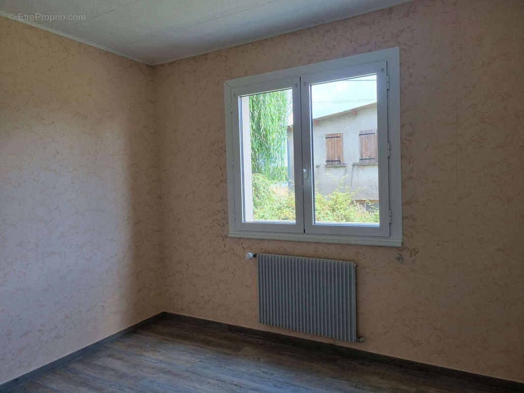 Commerce à REQUISTA