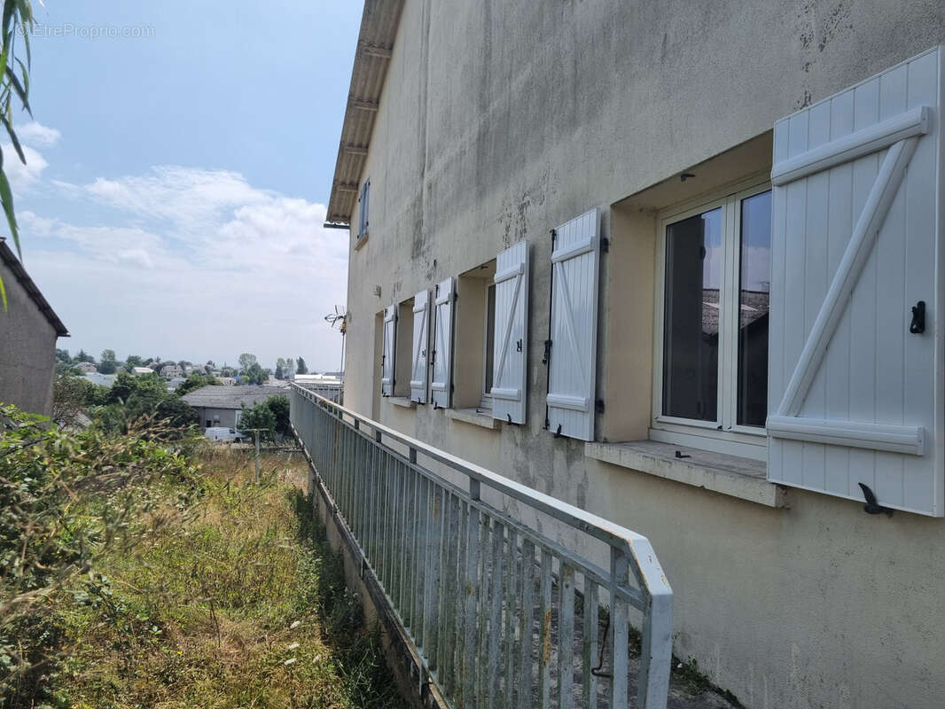 Commerce à REQUISTA