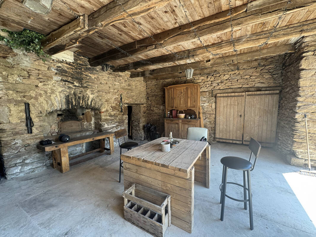 Maison à BARAQUEVILLE