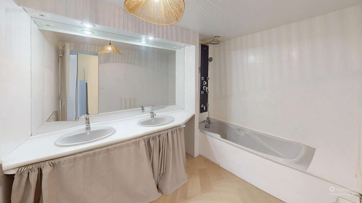 Maison à BARAQUEVILLE