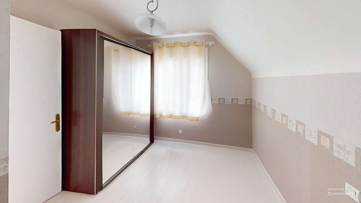 Maison à ONET-LE-CHATEAU