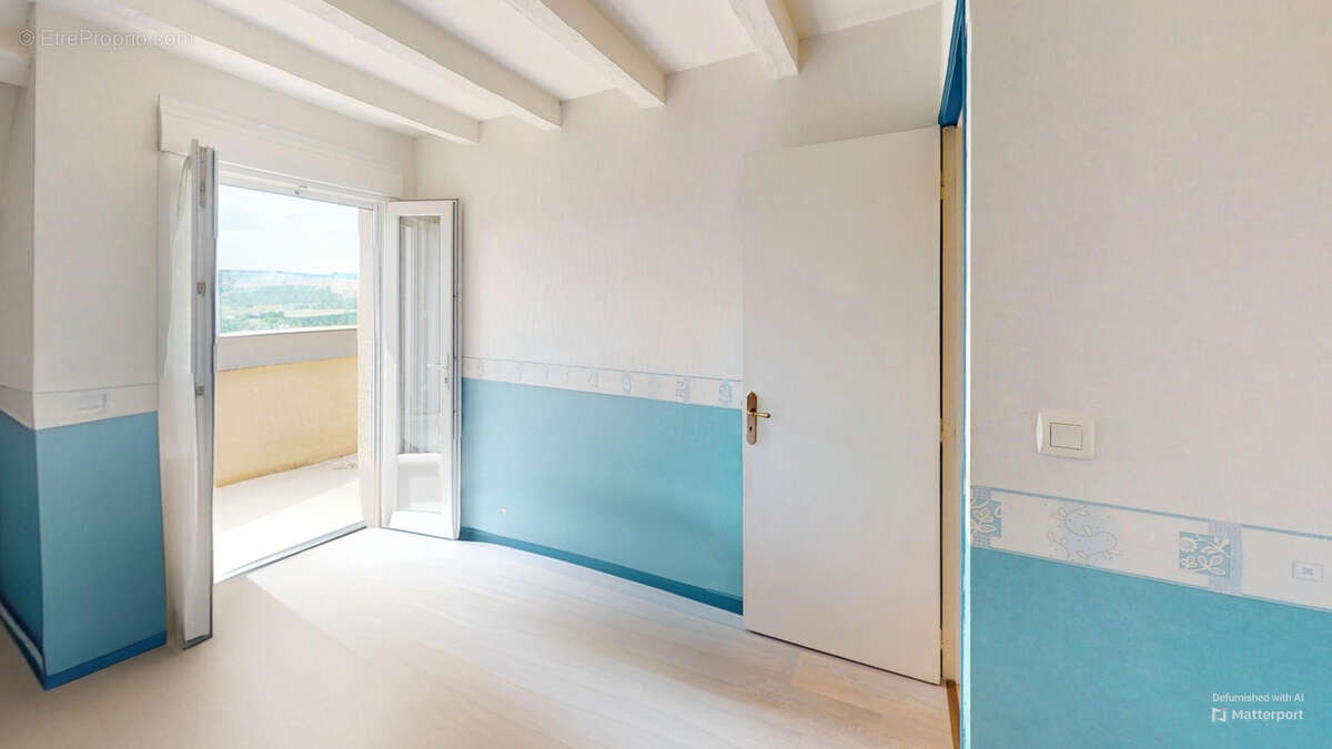 Maison à ONET-LE-CHATEAU