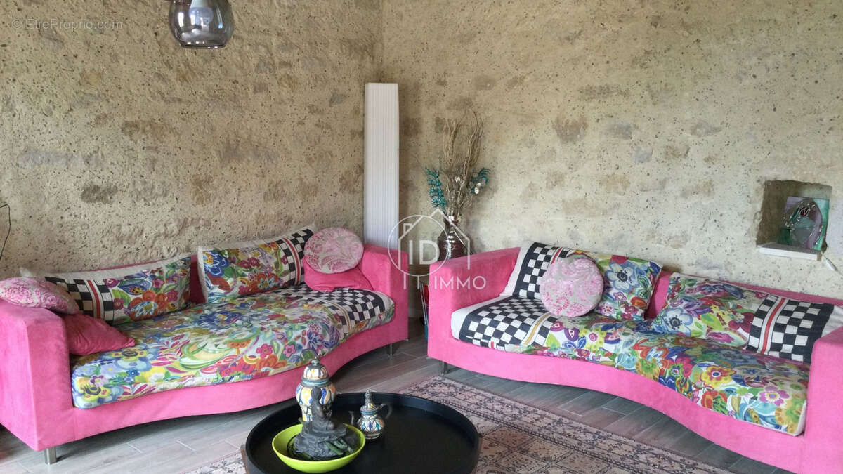 Maison à VILLEFRANCHE-DE-LONCHAT