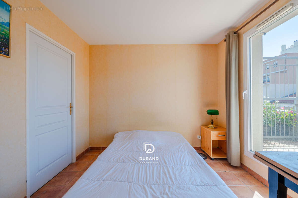 Appartement à MARSEILLE-2E