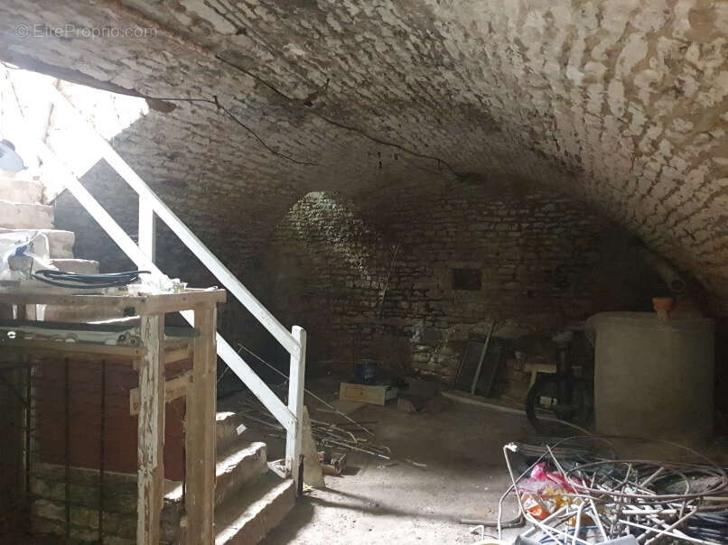 Maison à LOCHES-SUR-OURCE