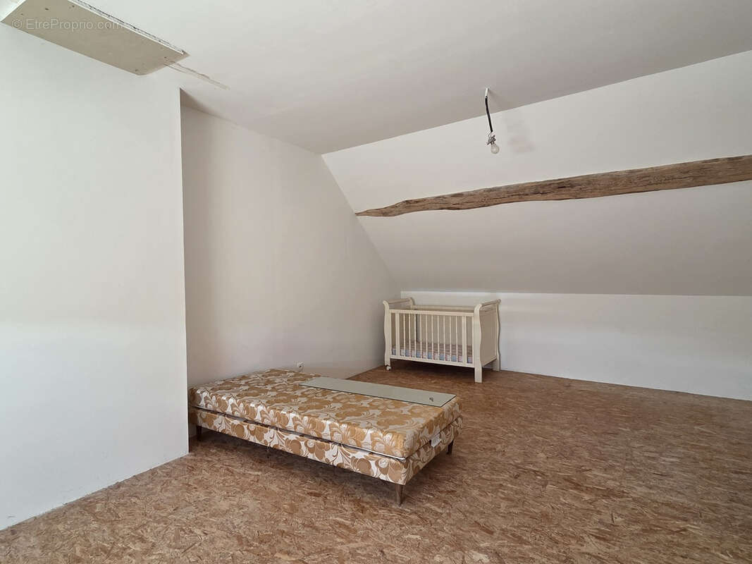 Maison à LOCHES-SUR-OURCE