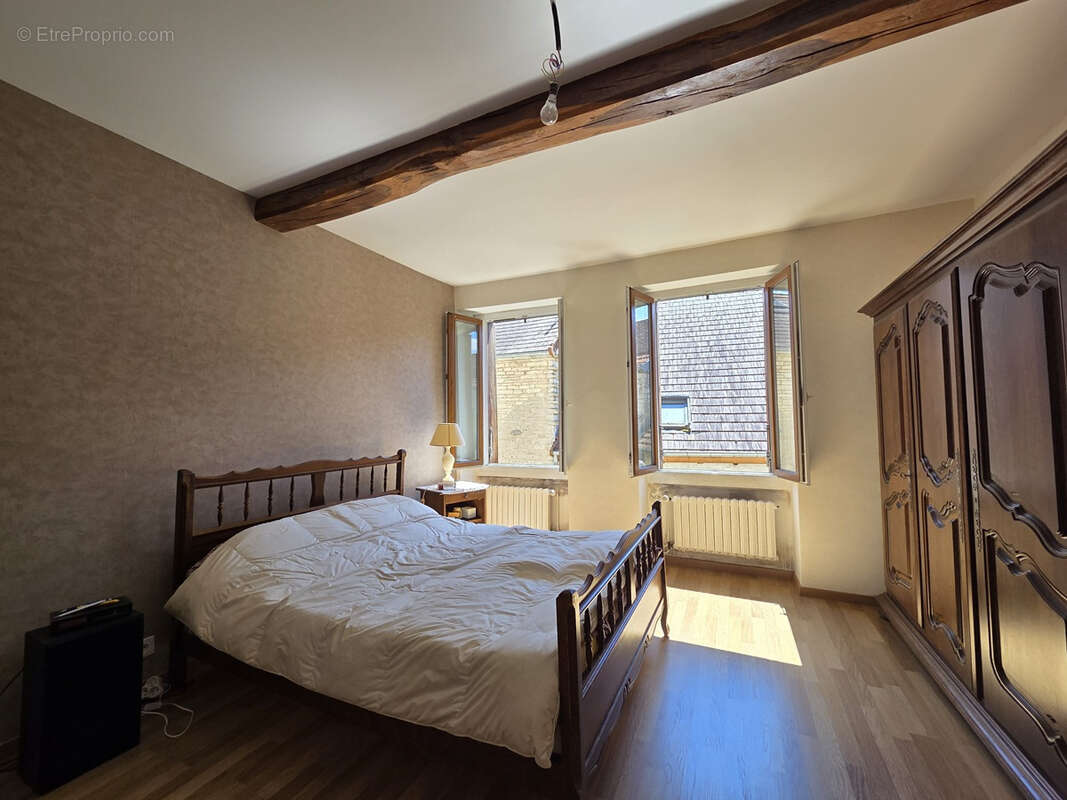 Maison à LOCHES-SUR-OURCE