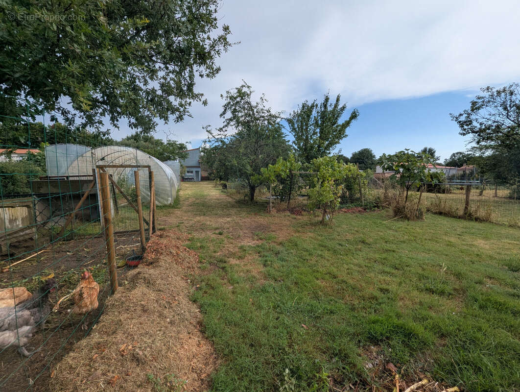 Maison à LES HERBIERS