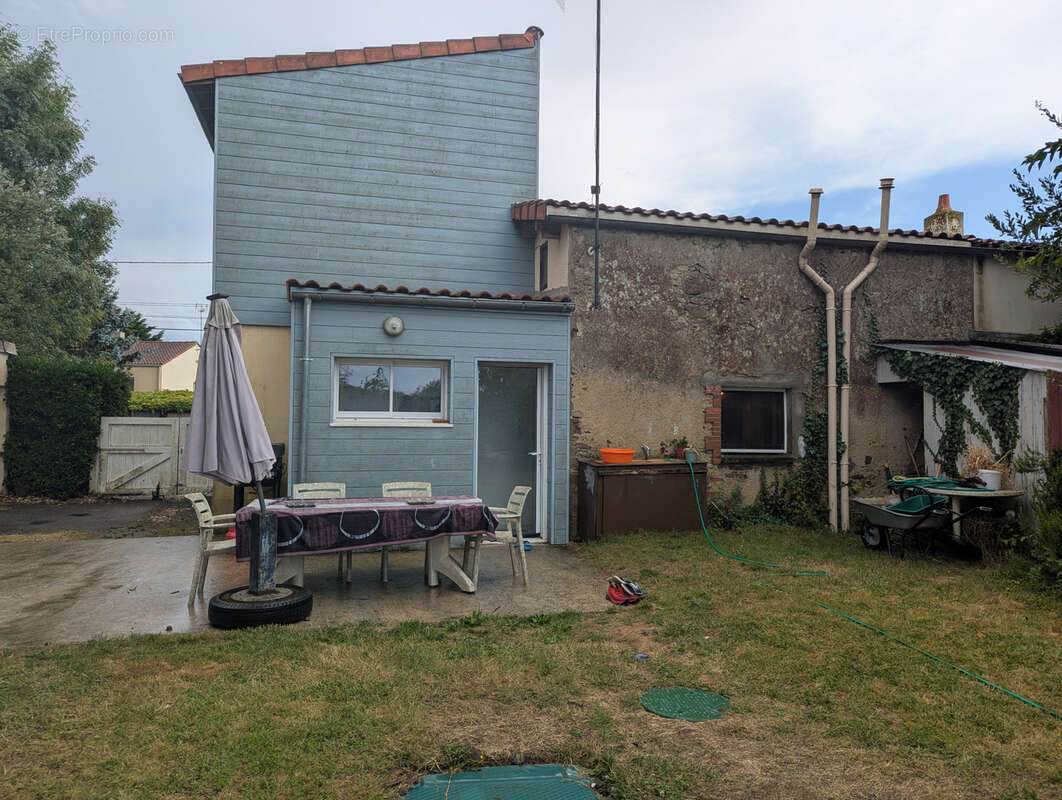 Maison à LES HERBIERS