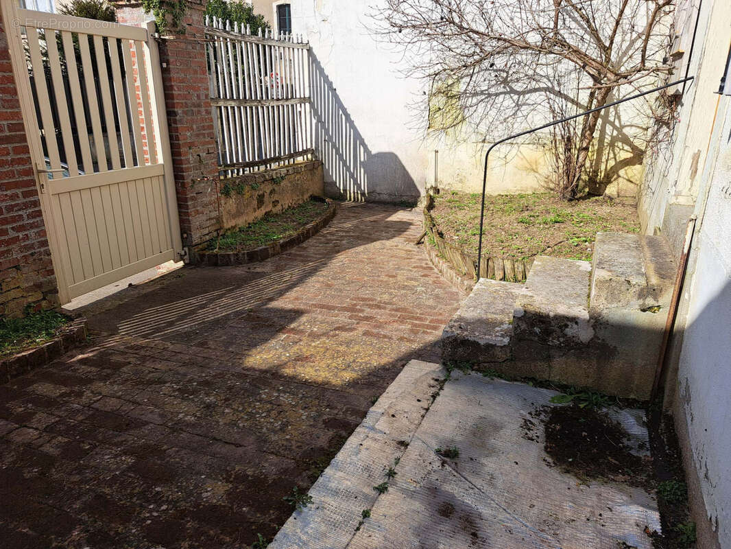 Maison à SAINT-CALAIS