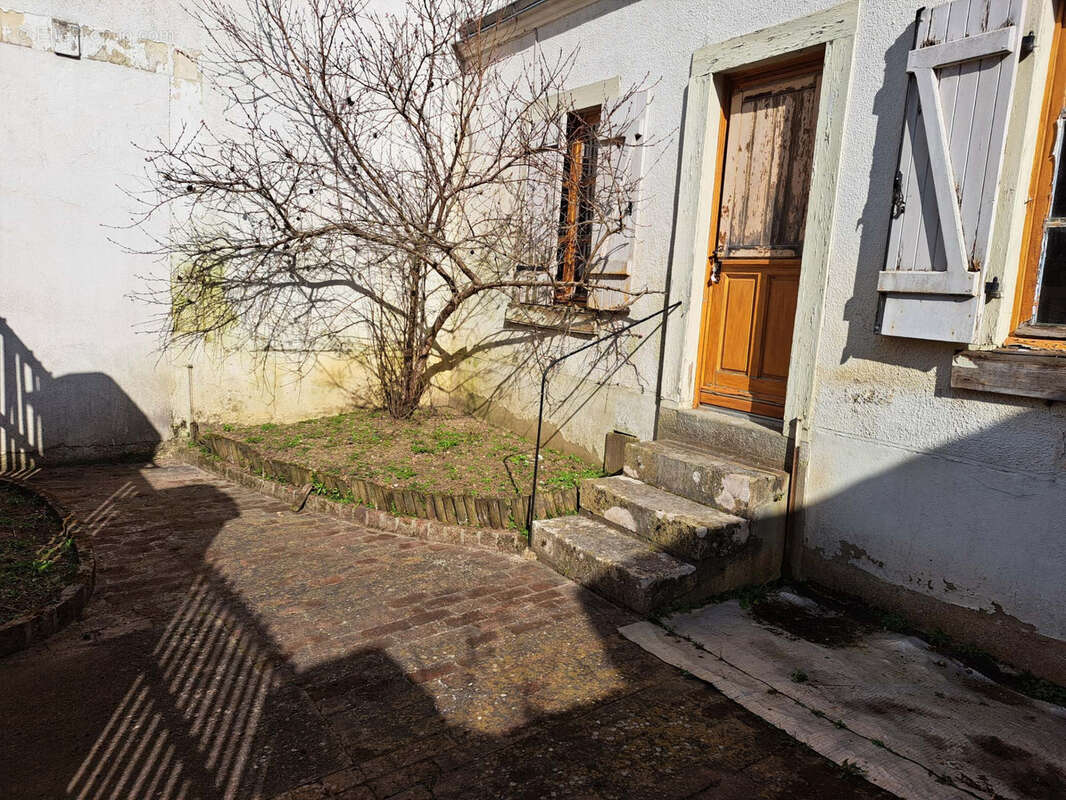 Maison à SAINT-CALAIS