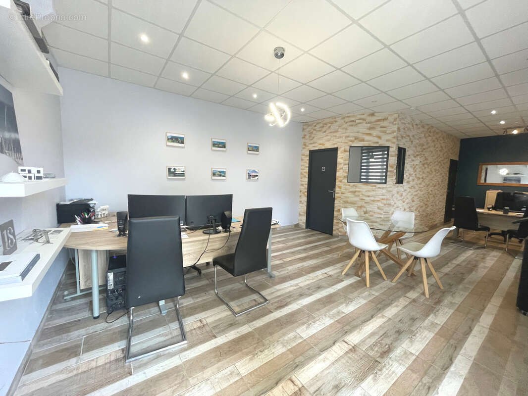 Commerce à STEENVOORDE