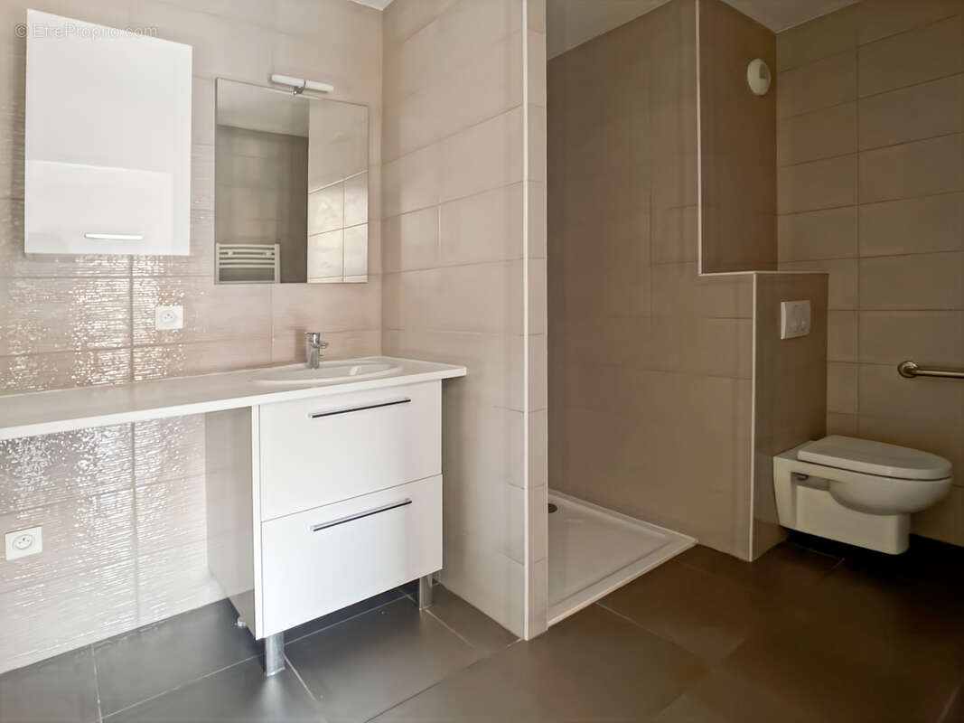 Appartement à SAINT-JEAN-DE-VEDAS