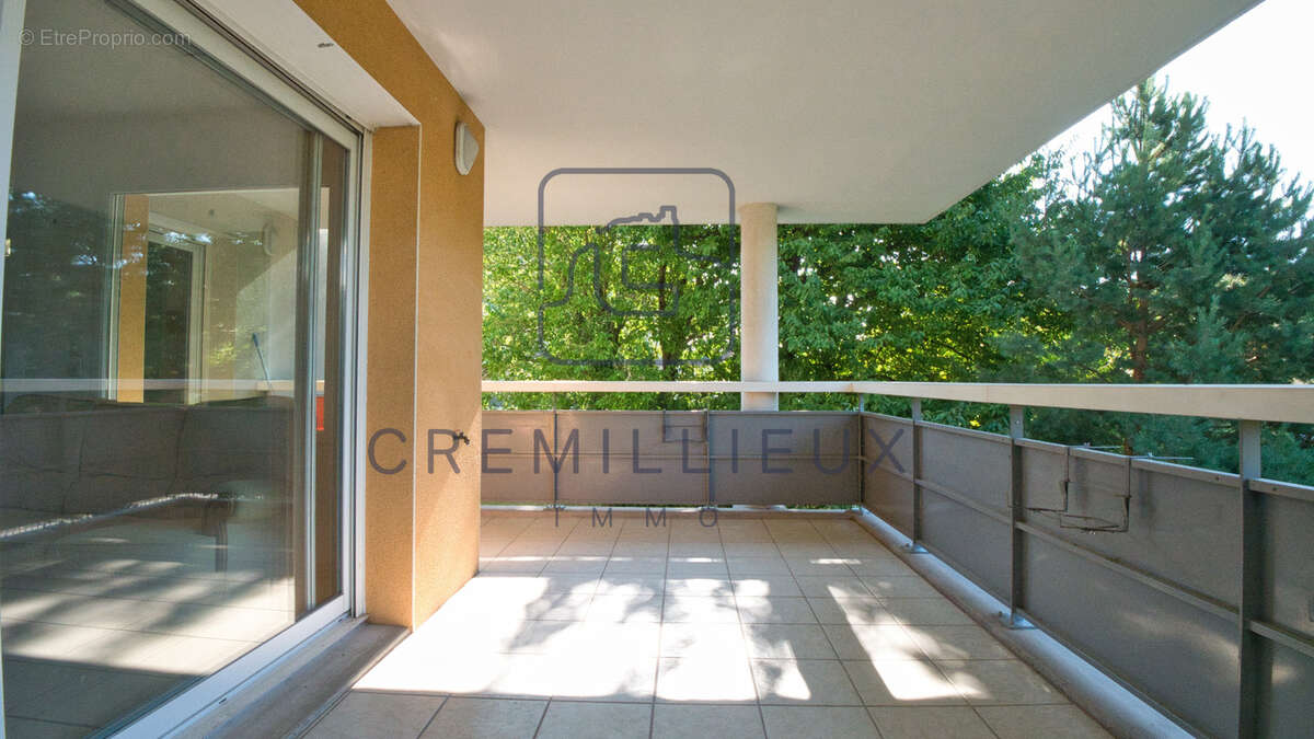 Appartement à GUILHERAND-GRANGES