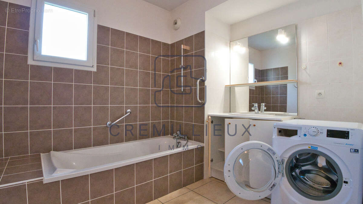 Appartement à GUILHERAND-GRANGES