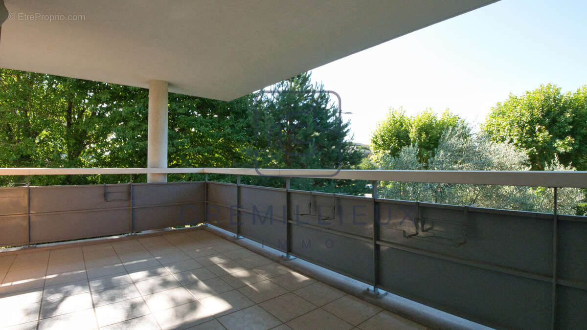 Appartement à GUILHERAND-GRANGES