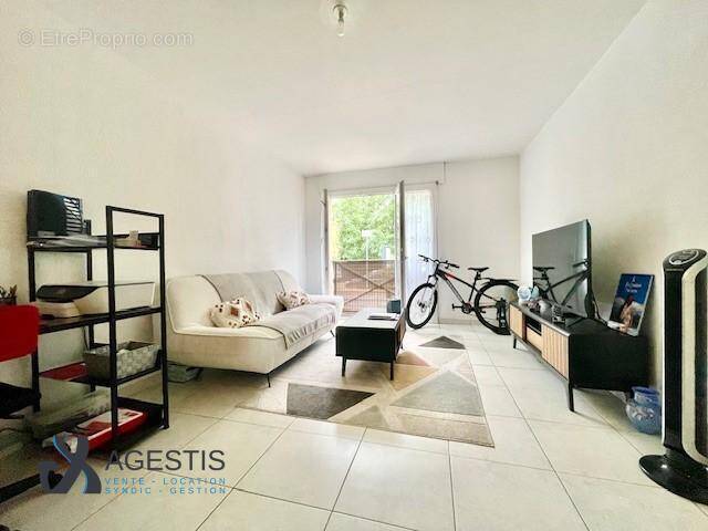   - Appartement à ROQUES