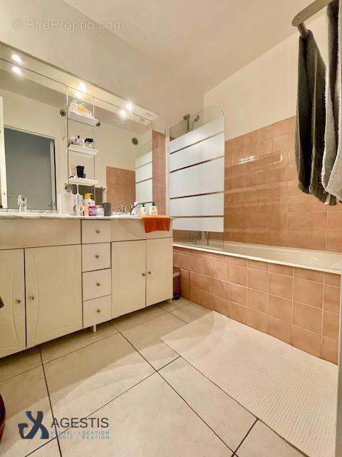   - Appartement à ROQUES