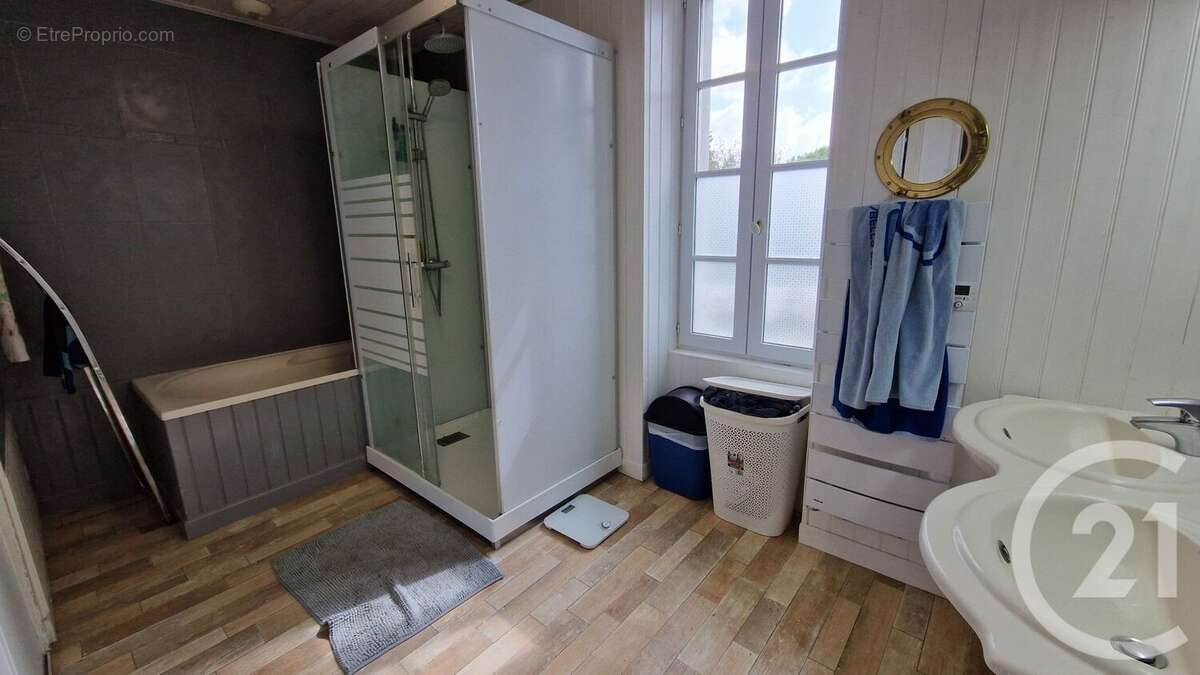 Maison à TALMONT-SAINT-HILAIRE