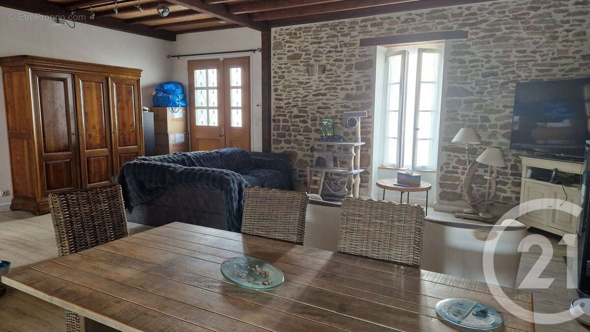 Maison à TALMONT-SAINT-HILAIRE