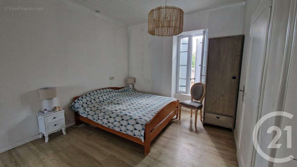 Maison à TALMONT-SAINT-HILAIRE