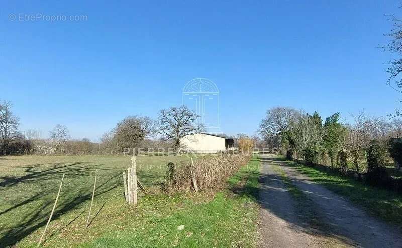 Maison à MONTIPOURET