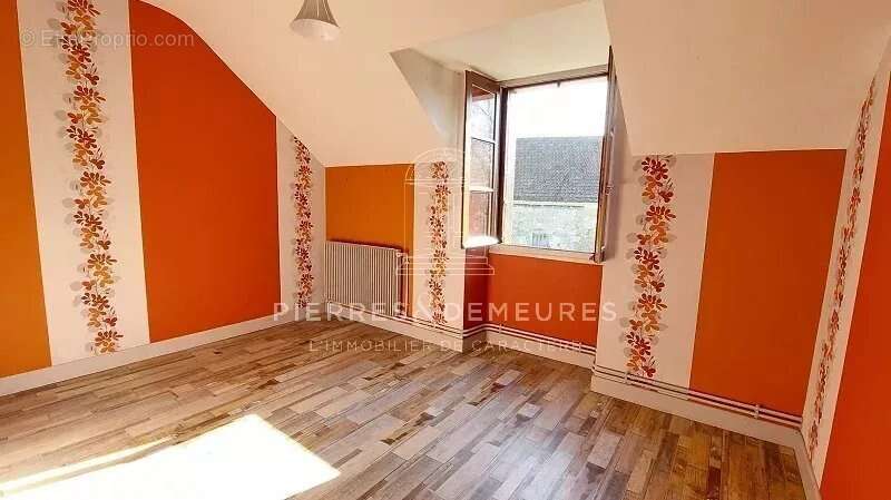 Maison à MONTIPOURET