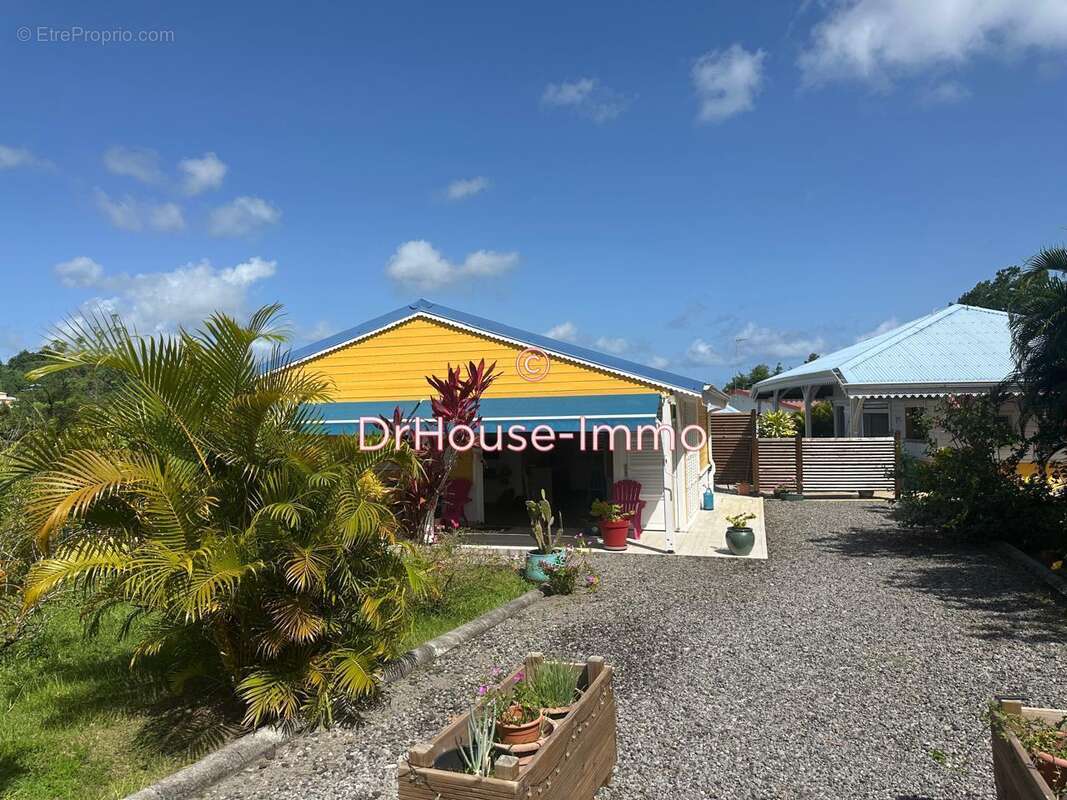 Maison à RIVIERE-SALEE