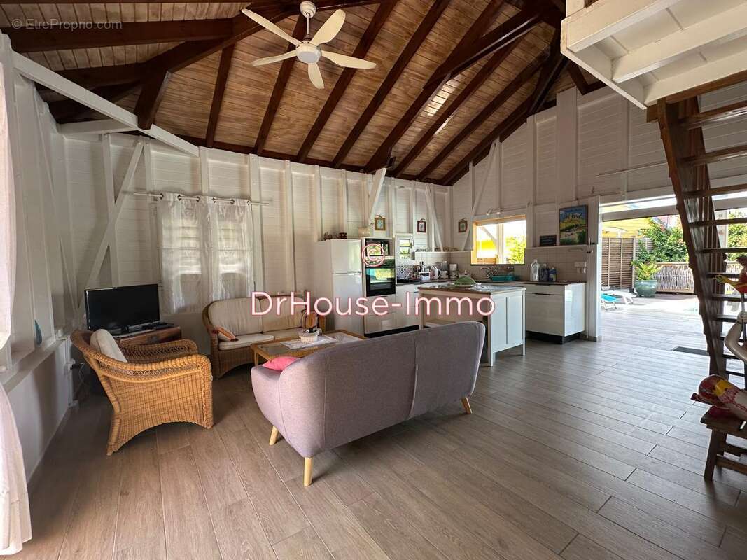 Maison à RIVIERE-SALEE