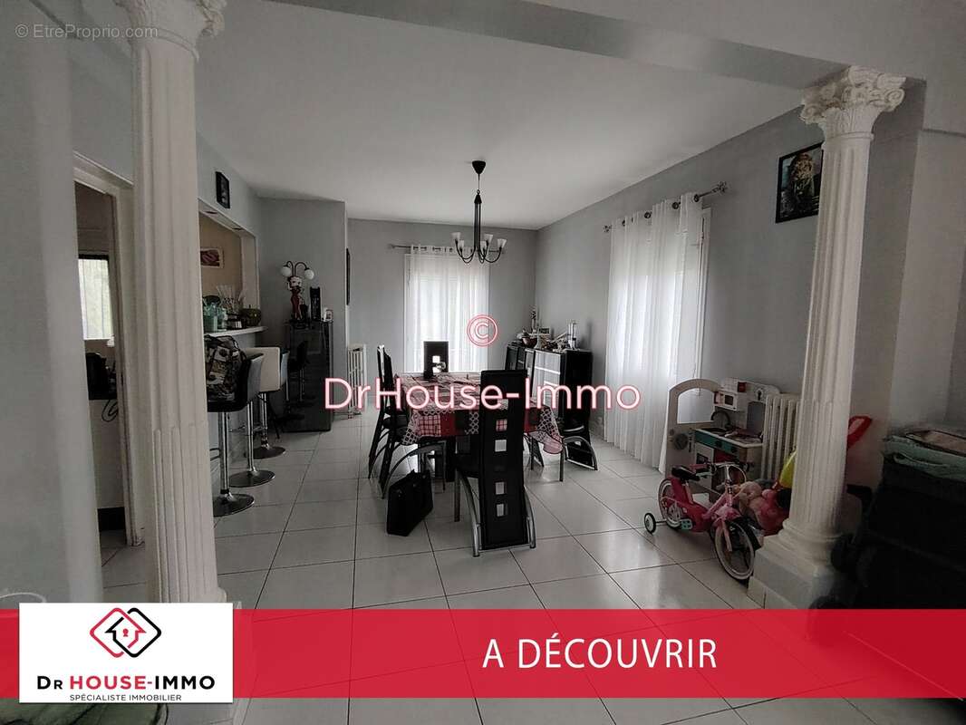 Maison à FERRIERES-EN-GATINAIS