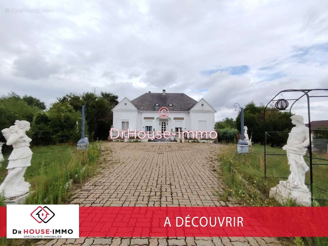 Maison à FERRIERES-EN-GATINAIS