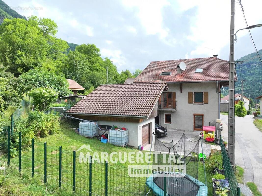 Appartement à SAINT-JEOIRE