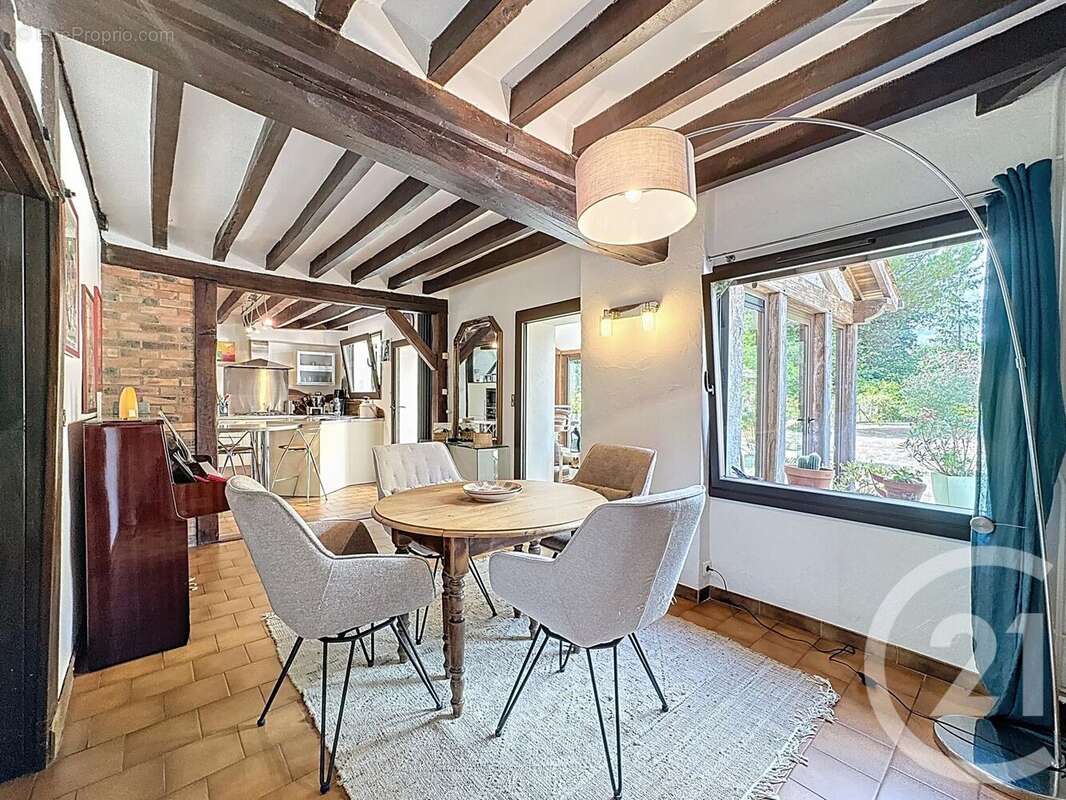 Maison à MENESTREAU-EN-VILLETTE