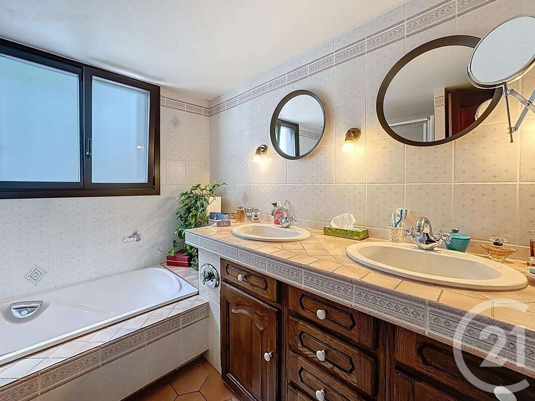 Maison à MENESTREAU-EN-VILLETTE