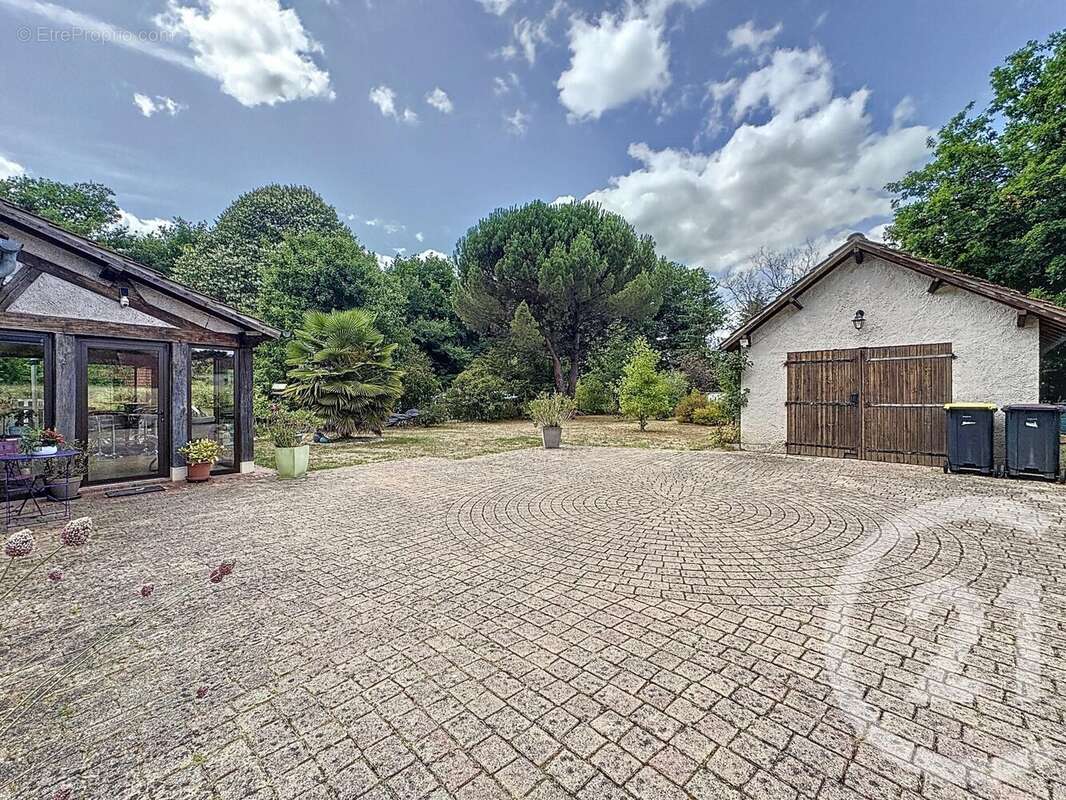 Maison à MENESTREAU-EN-VILLETTE