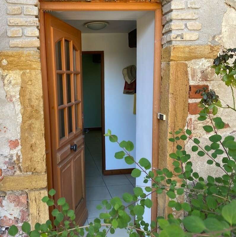 Maison à GENOUILLEUX