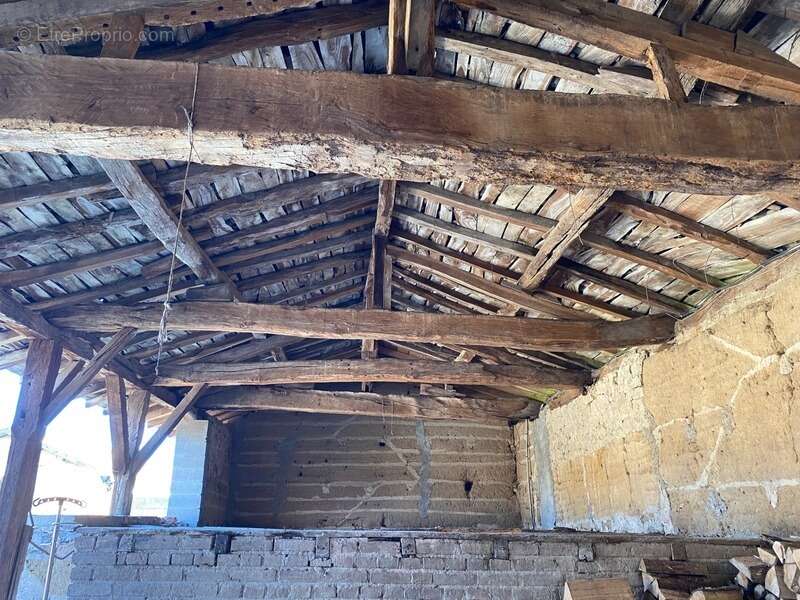 Maison à GENOUILLEUX