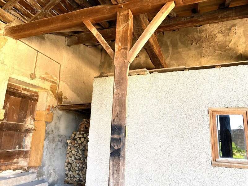 Maison à GENOUILLEUX