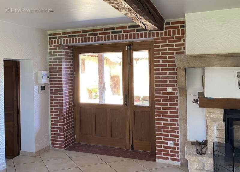 Maison à GENOUILLEUX