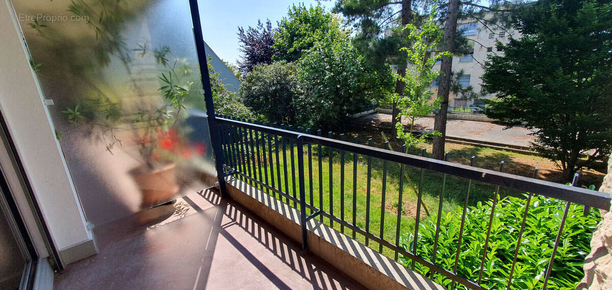 Appartement à L&#039;HAY-LES-ROSES