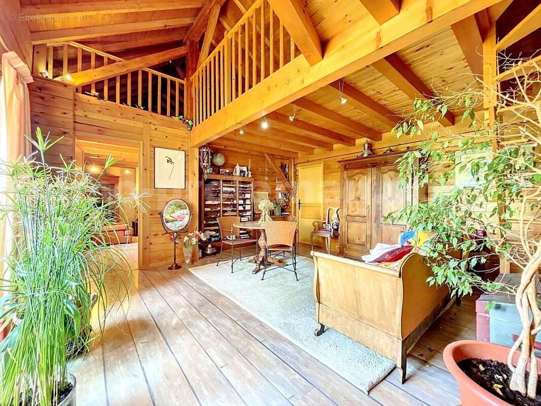 Maison_mitoyenne_arthaz_pont_notre_dame_5_pieces_vue_calme_proche_genève_suisse_frontière_lumineux_Salon_séjour_salle_a_manger_cuisine_couloir_double_salon__ - Maison à ARTHAZ-PONT-NOTRE-DAME