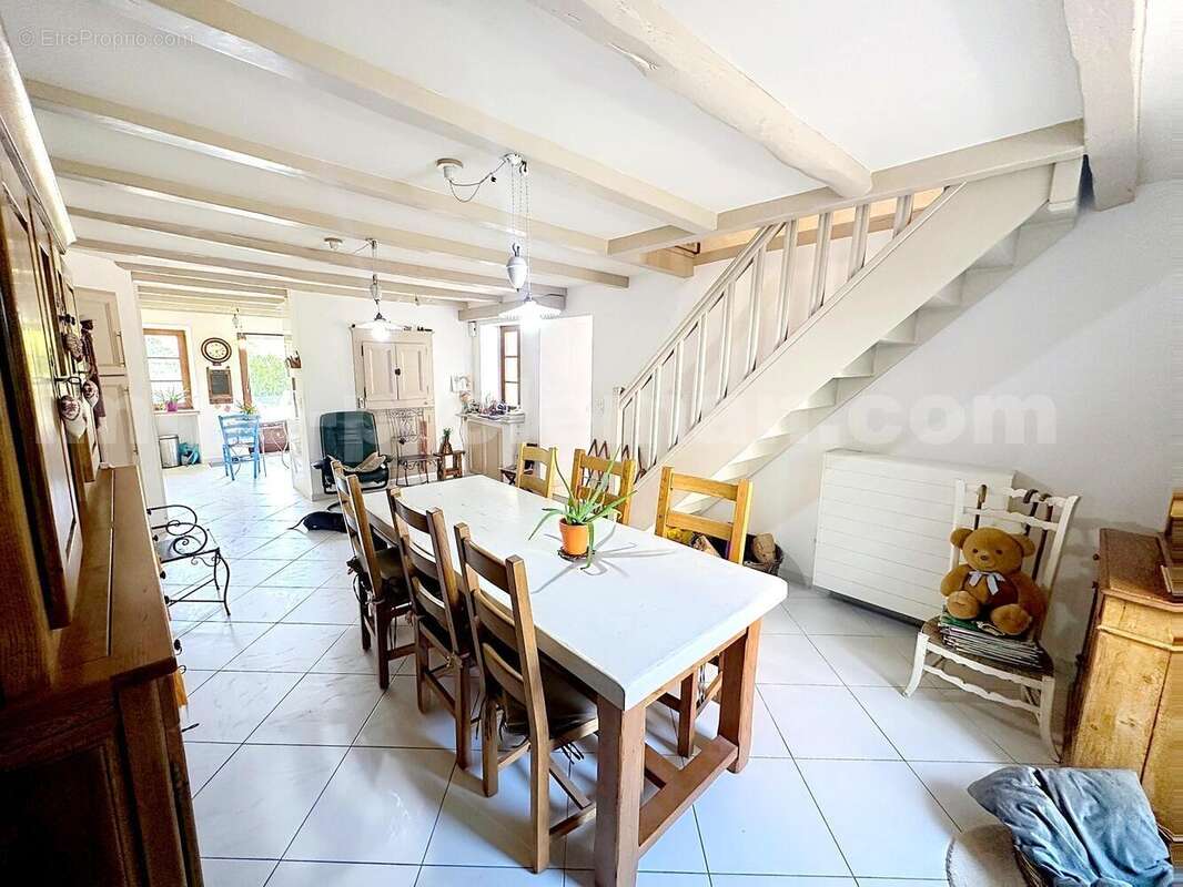 Maison_mitoyenne_arthaz_pont_notre_dame_5_pieces_vue_calme_proche_genève_suisse_frontière_lumineux_Salon_séjour_salle_a_manger_ - Maison à ARTHAZ-PONT-NOTRE-DAME