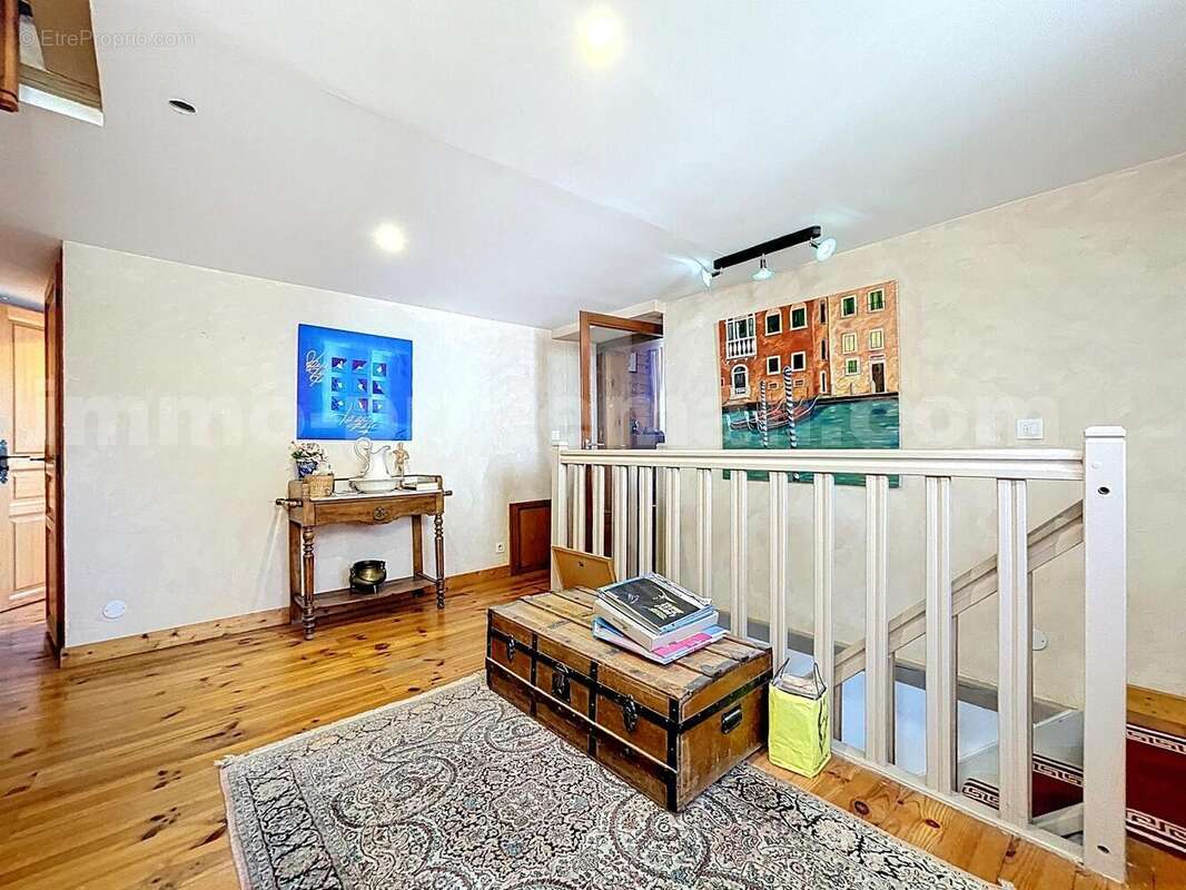 Maison_mitoyenne_arthaz_pont_notre_dame_5_pieces_vue_calme_proche_genève_suisse_frontière_lumineux_Salon_séjour_salle_a_manger_cuisine_couloir_ - Maison à ARTHAZ-PONT-NOTRE-DAME