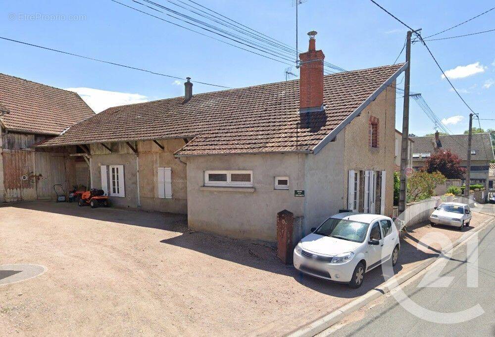 Maison à JALIGNY-SUR-BESBRE