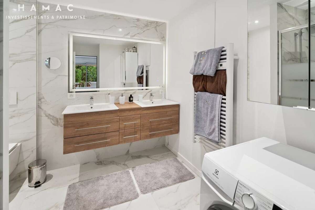 Appartement à SAINT-TROPEZ