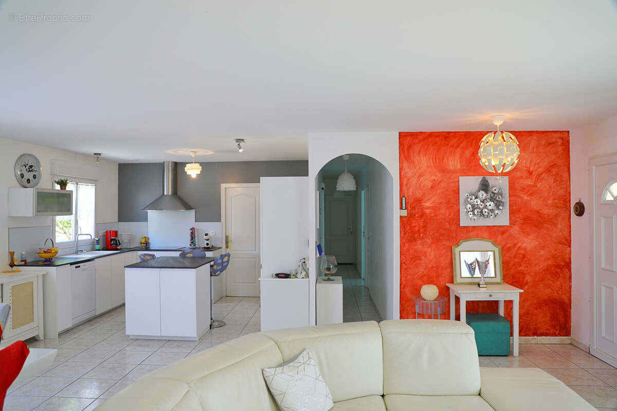 Maison à SAINT-GEORGES-DE-DIDONNE