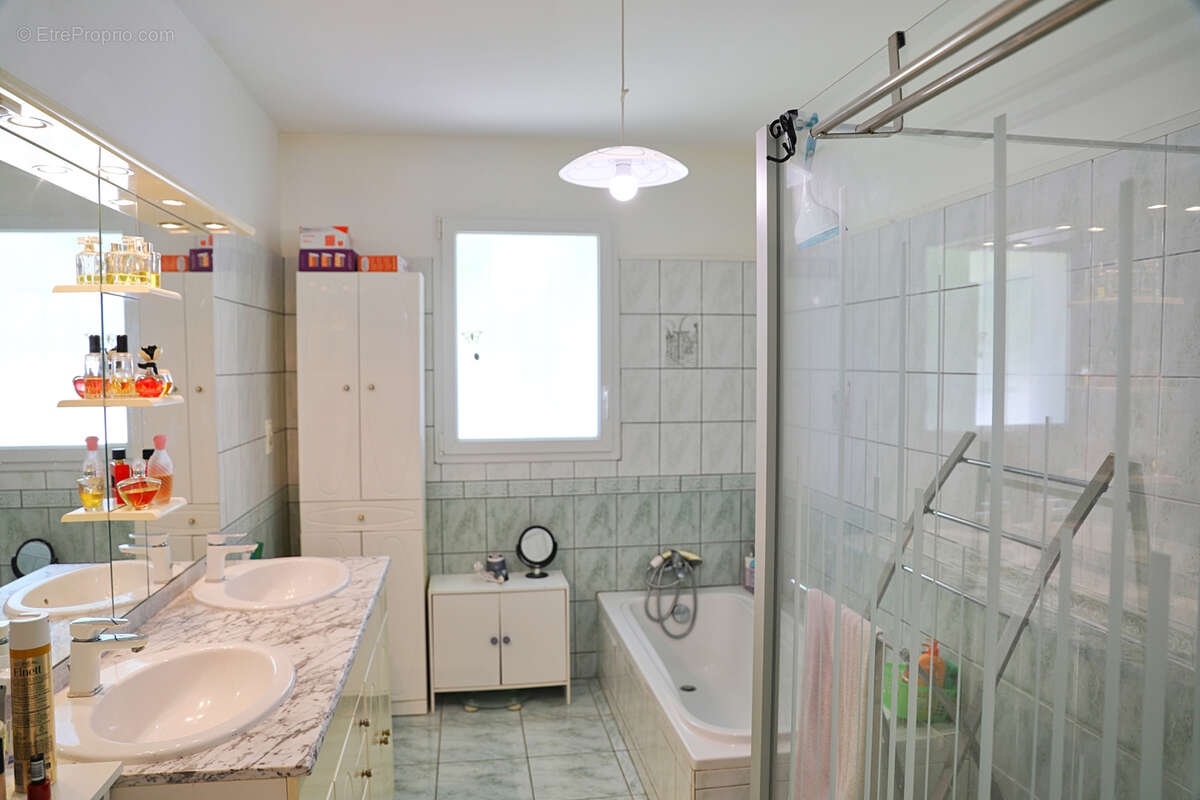 Maison à SAINT-GEORGES-DE-DIDONNE