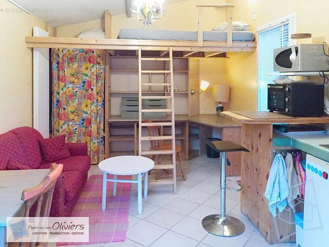 Maison à VOISINS-LE-BRETONNEUX