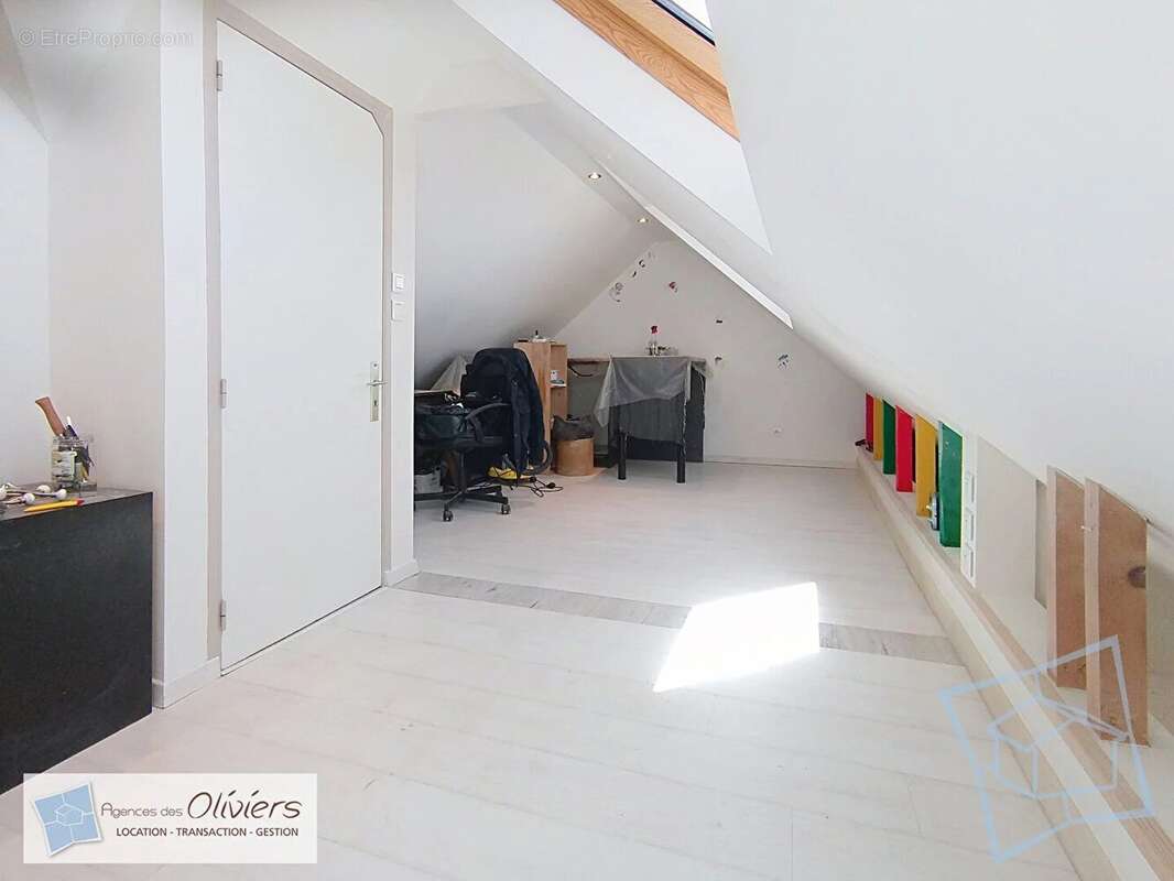 Maison à VOISINS-LE-BRETONNEUX