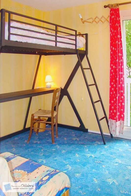 Maison à VOISINS-LE-BRETONNEUX